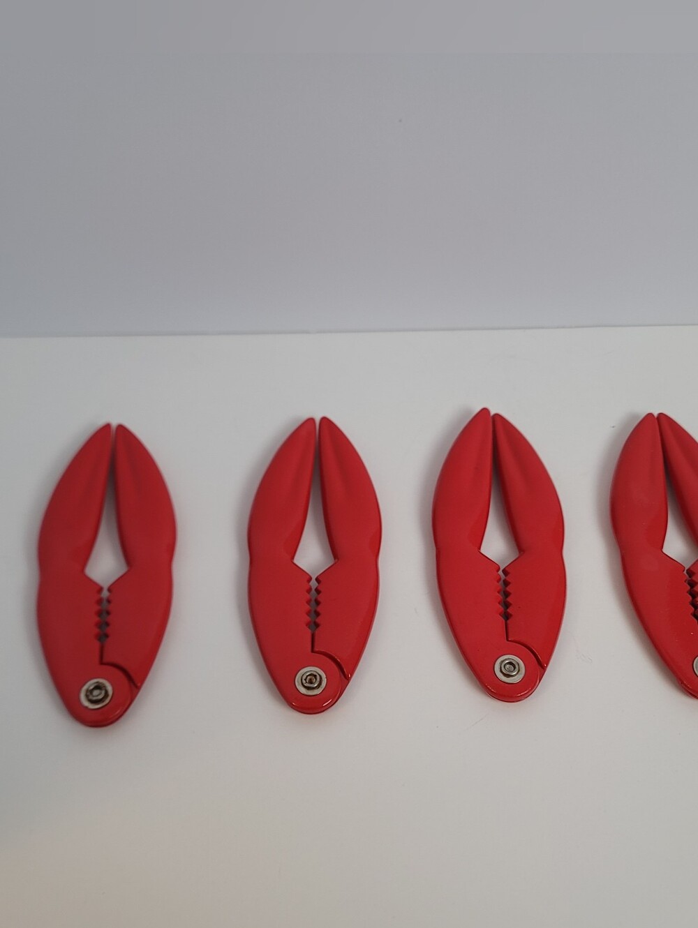 Set of 4 Red Aluminum Lobster Claw Shaped Shell Crackers